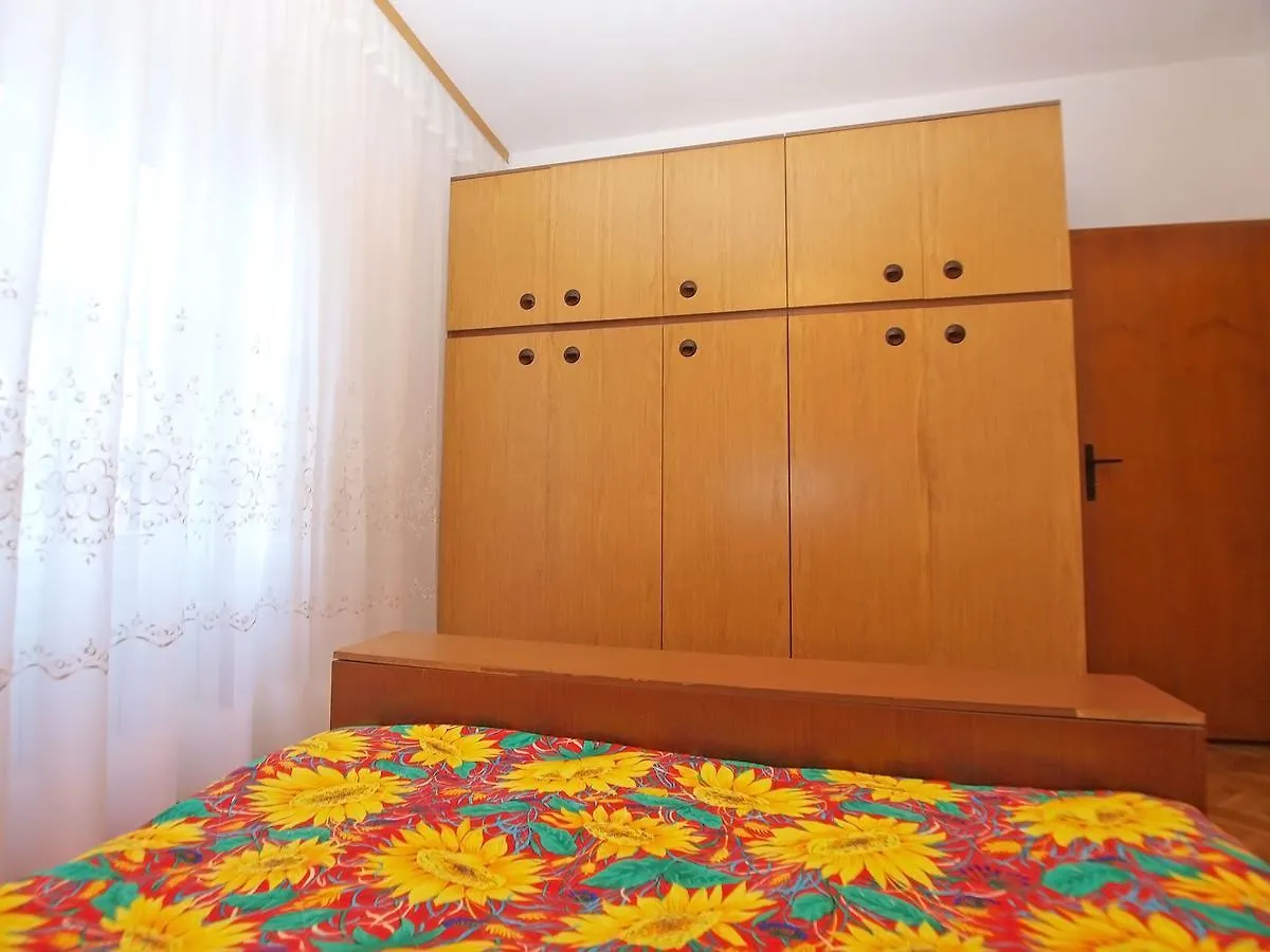 Apartments Blazenka 1270 Pula 0*,  Croatia
